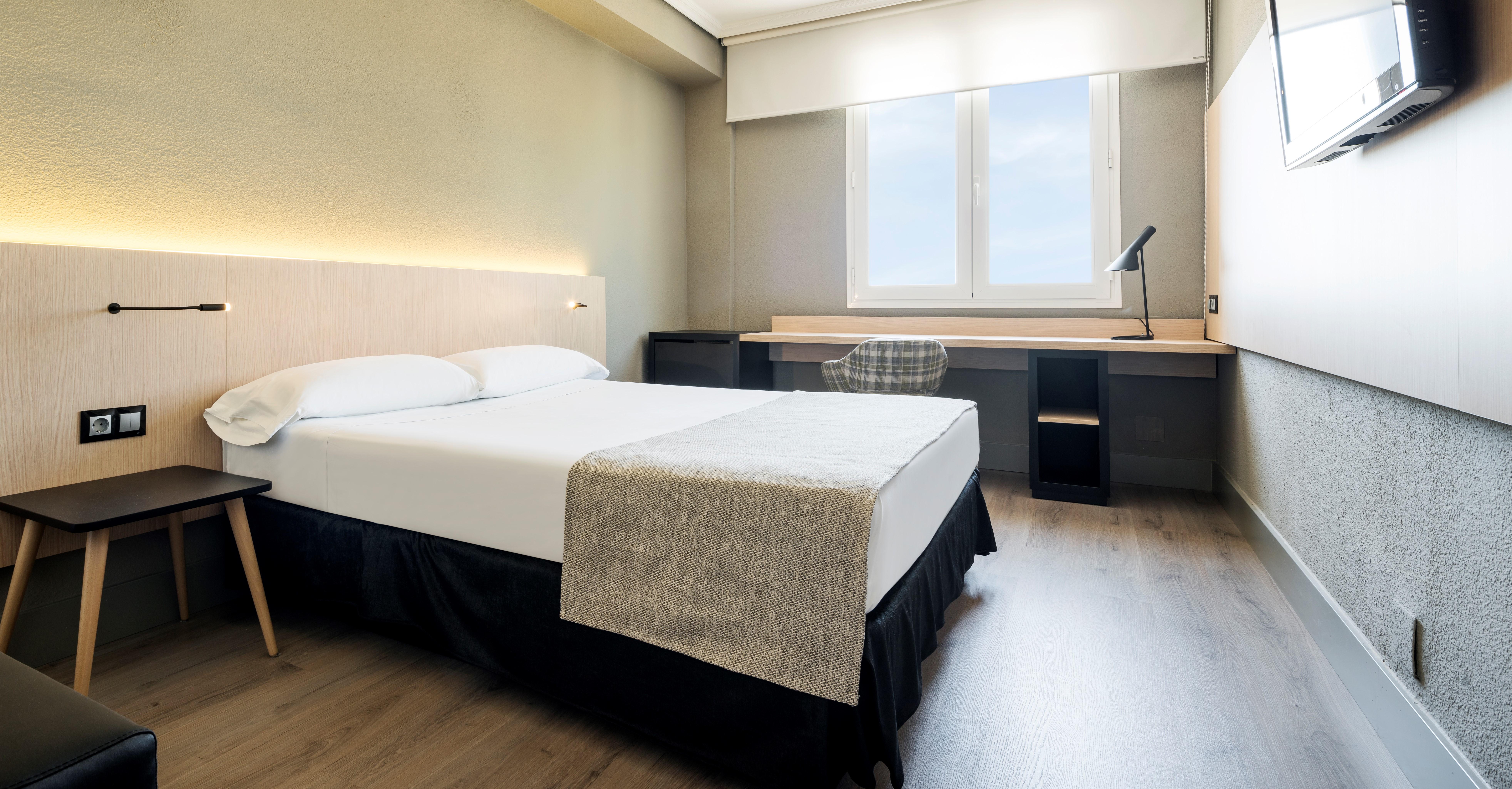 Hotel Ilunion Las Lomas Мерида Экстерьер фото