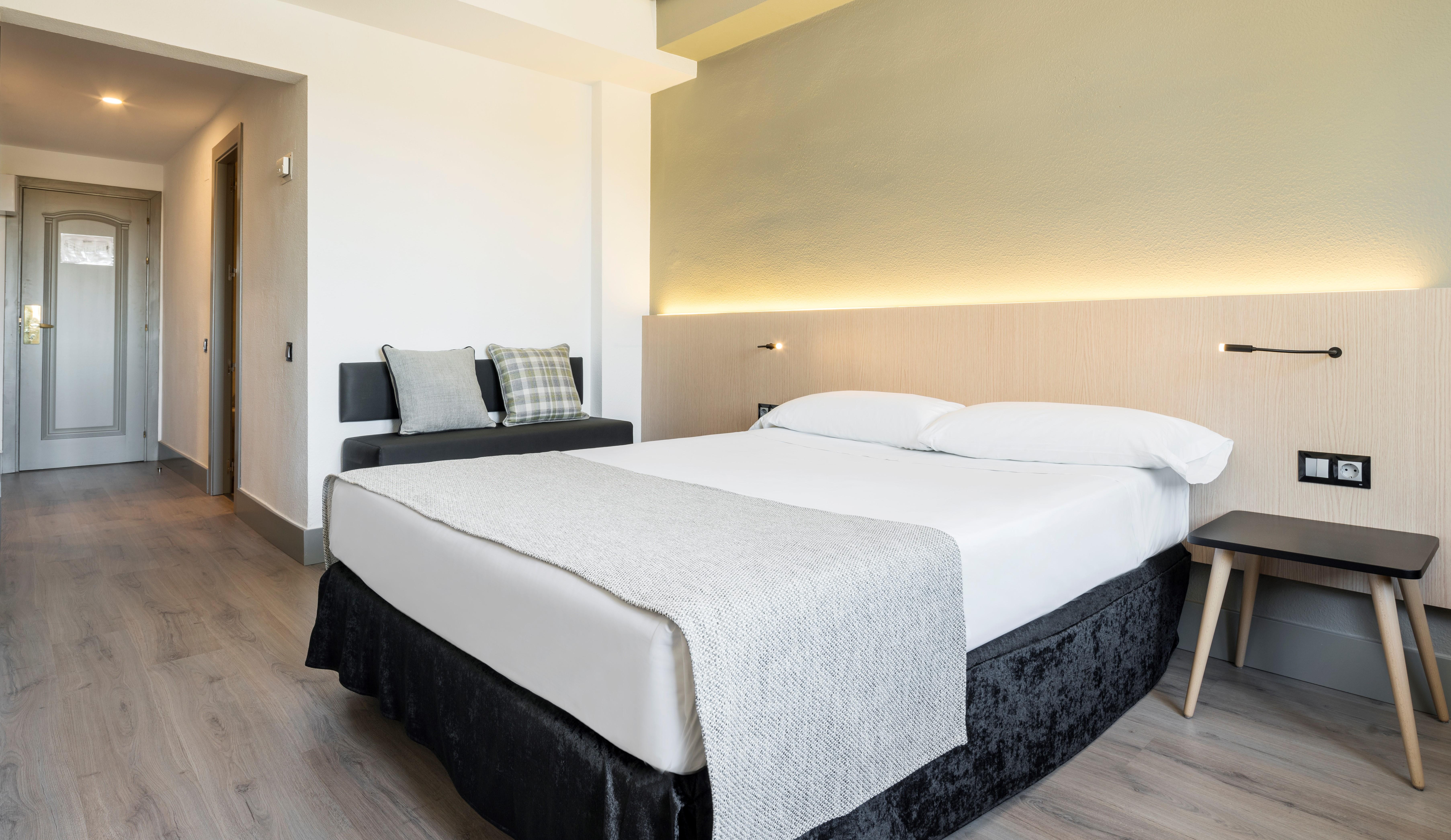 Hotel Ilunion Las Lomas Мерида Экстерьер фото