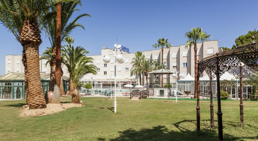 Hotel Ilunion Las Lomas Мерида Экстерьер фото