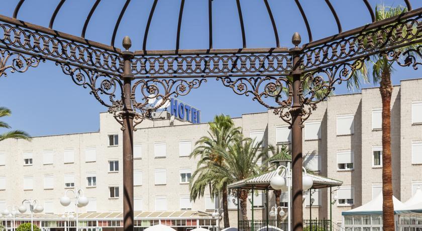 Hotel Ilunion Las Lomas Мерида Экстерьер фото