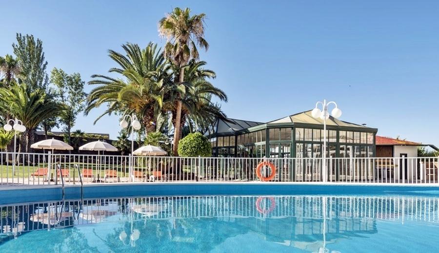 Hotel Ilunion Las Lomas Мерида Экстерьер фото