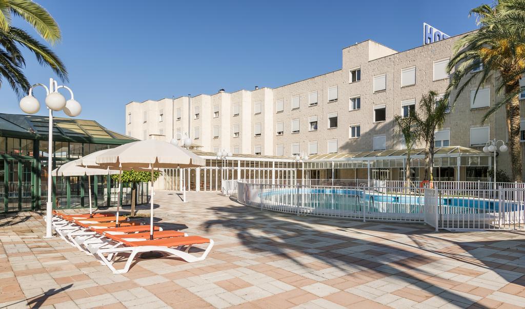 Hotel Ilunion Las Lomas Мерида Экстерьер фото